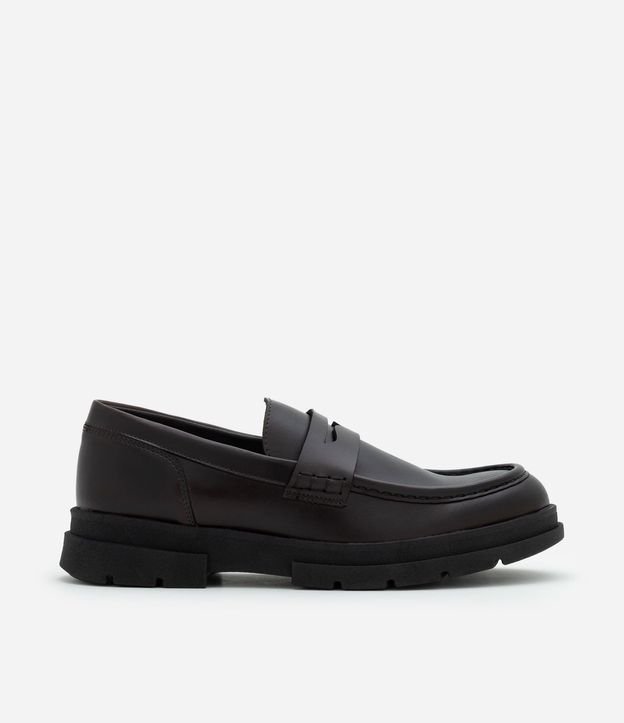 Zapato en PU con Efecto Vinil y Suela track