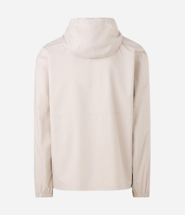 Campera Deportiva Tecnológica con Capucha y Recortes 7