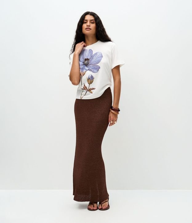 Remera Boxy en Algodón Estampado de Flor con Bordado 2