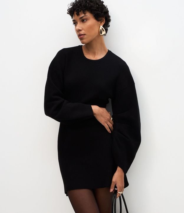 Vestido Corto en Punto con Manga Abullonada