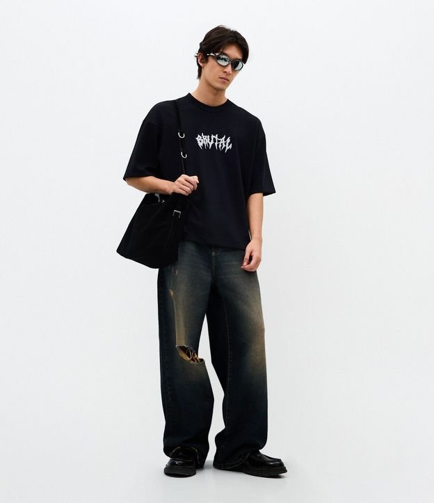 Remera Overboxy en Algodón con Estampado Lettering Brutal y Esqueleto 2