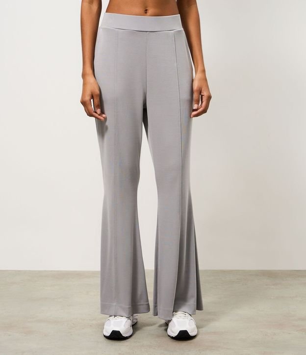 Pantalón Flare Deportiva en Microfibra 2