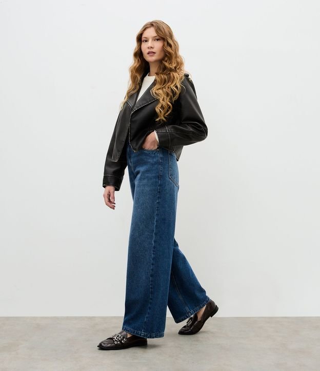 Mocasín en PU con Tiras Cruzadas y Ojal 7