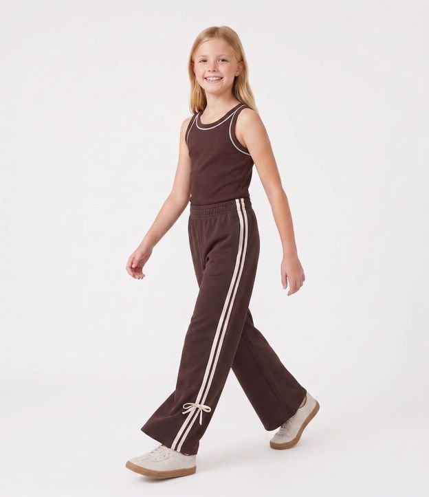 Pantalón Infantil Flare con Raya Lateral – Talle 5 a 14 años 1