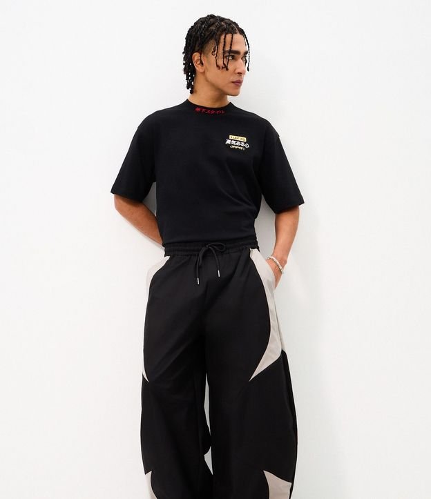 Pantalón Barrel Fashion con Recortes Contrastantes 3