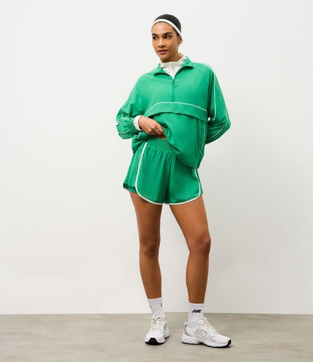 Bermuda Runner Deportiva con Short Interno y Laterales Plissadas