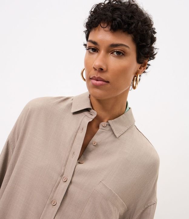 Camisa Oversized en Viscolino con Puños Ajustados 3
