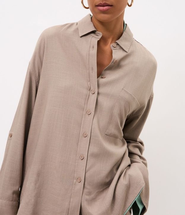 Camisa Oversized en Viscolino con Puños Ajustados 4