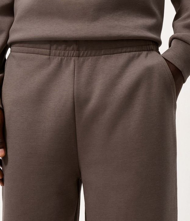 Pantalón Recto en Malla Pesada Scuba con Cintura Elástica 4