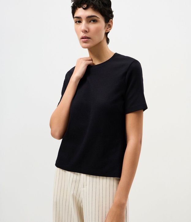 Blusa Básica con Manga Corta y Cuello Redondo 5