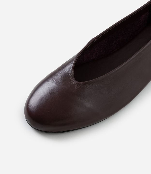 Zapatilla en Cuero con Punta Redonda 5