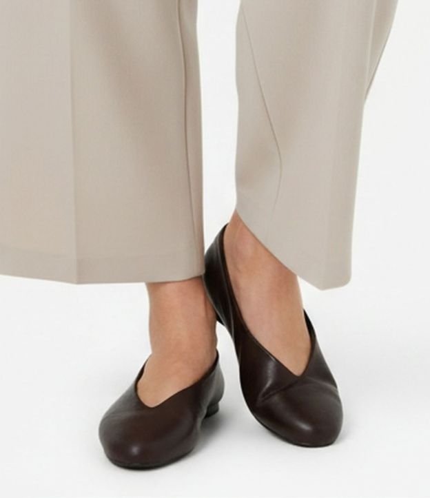 Zapatilla en Cuero con Punta Redonda 2