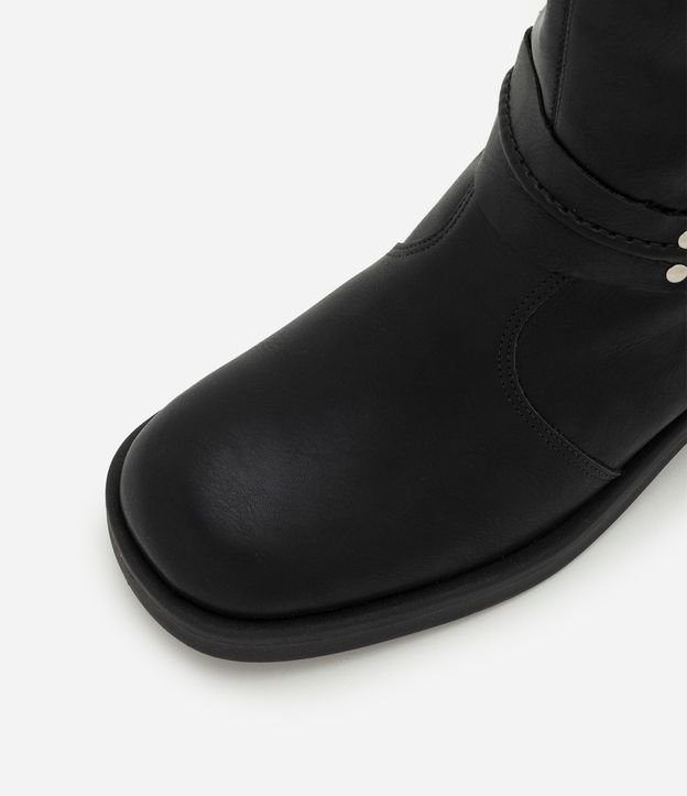 Bota Biker Boot en PU con Detalle en Metal en el Lateral 4