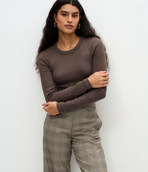 Blusa Básica Acanalada en Rib con Cuello Redondo
