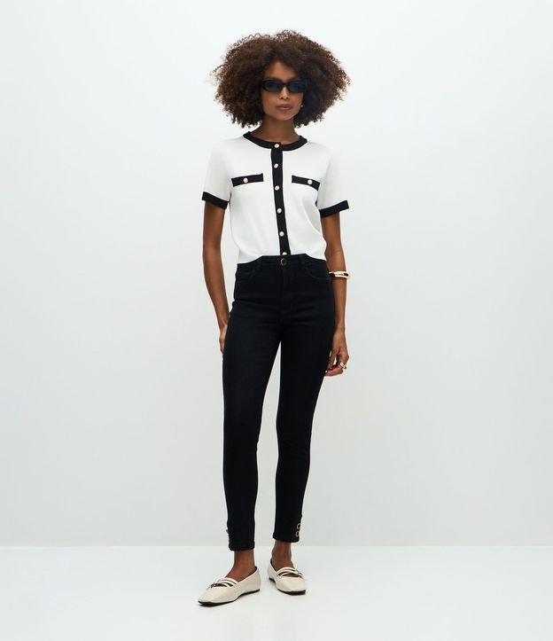 Pantalón Skinny en Sarga con Cintura Alta