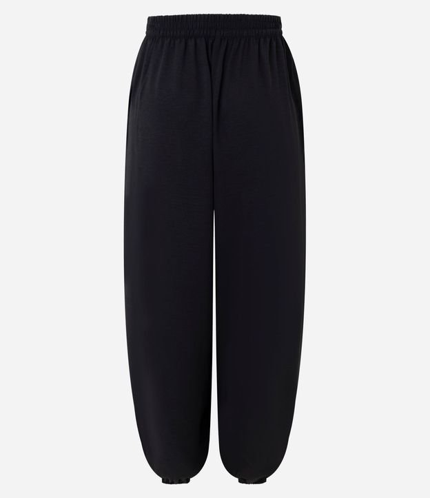 Pantalón en Tejido Airflow con Calce Amplio 2