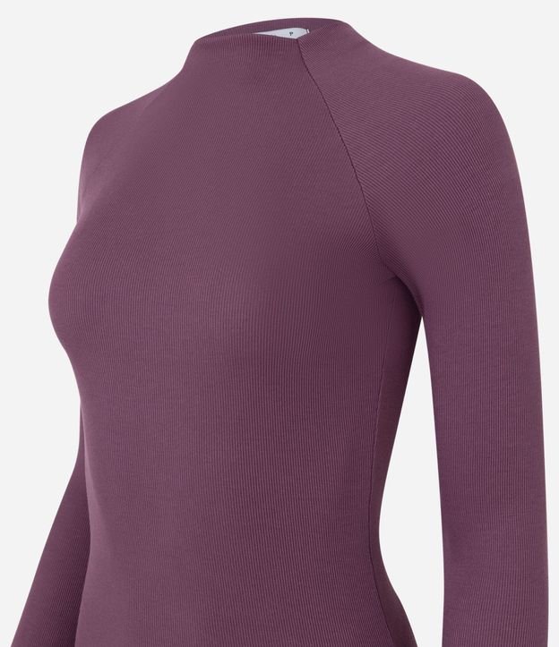 Blusa Básica en Viscosa con Cuello Alto y Sisa Raglán 3