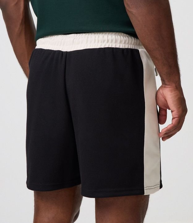 Bermuda Deportiva Dry con Cintura Contrastante 3