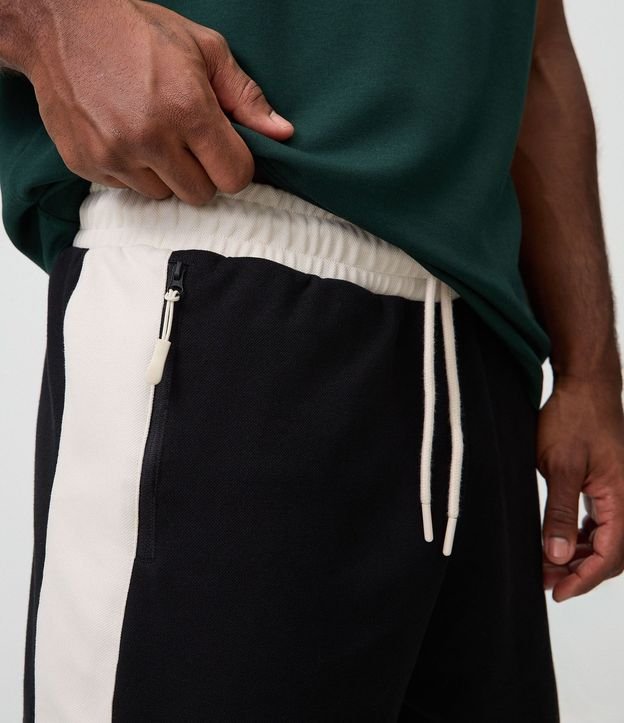 Bermuda Deportiva Dry con Cintura Contrastante 4