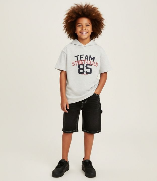 Remera Infantil en Algodón con Capucha Tech y Lettering – Talle 5 a 14 años