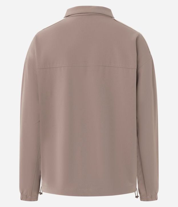 Campera Oversized Deportiva en Microfibra con Recortes Contrastantes 10