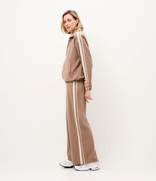 Pantalón Recto Deportiva en Microfibra con Rayas Laterales