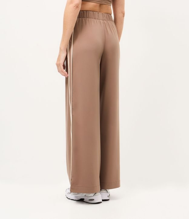 Pantalón Recto Deportiva en Microfibra con Rayas Laterales 4