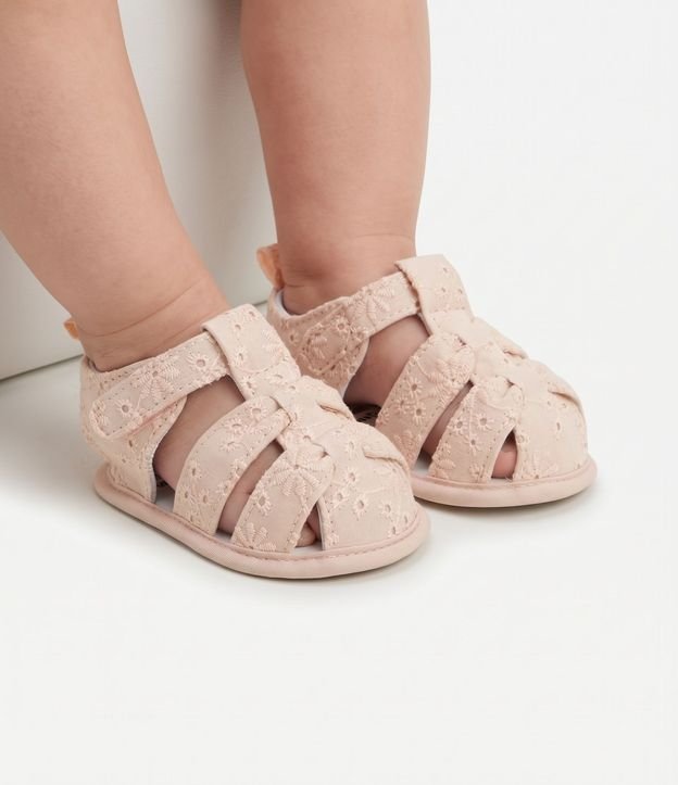 Sandalia Bebé en Broderie con Velcro - Talle 13 a 19 1