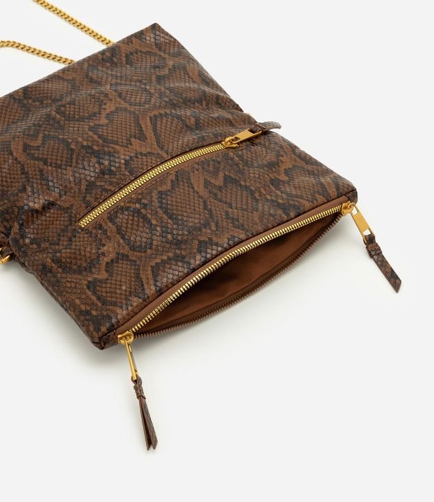 Cartera Femenina Mediana con Textura Animal print y Asa de Cadena 4
