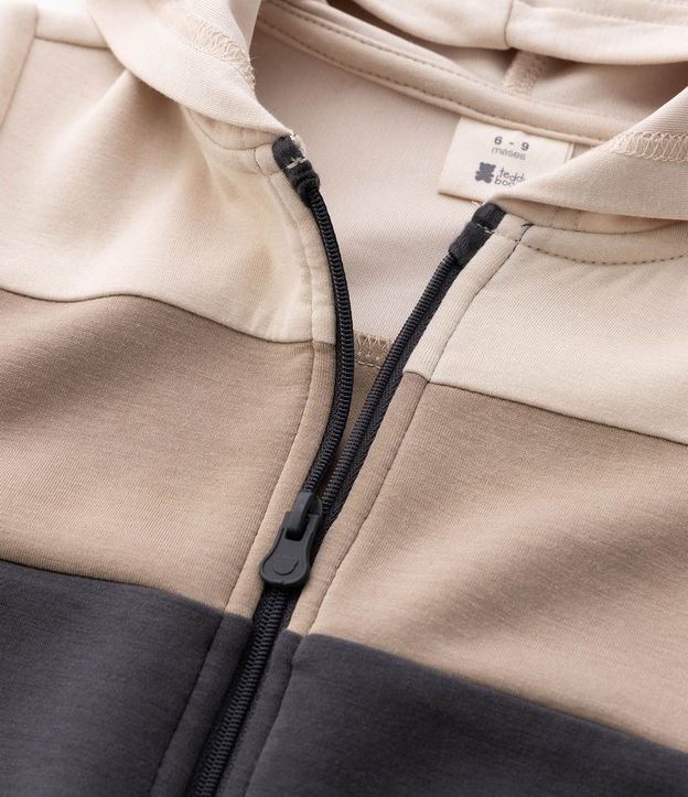 Campera Infantil en Modal con Capucha y Recortes – Talle 0 a 18 Meses 5