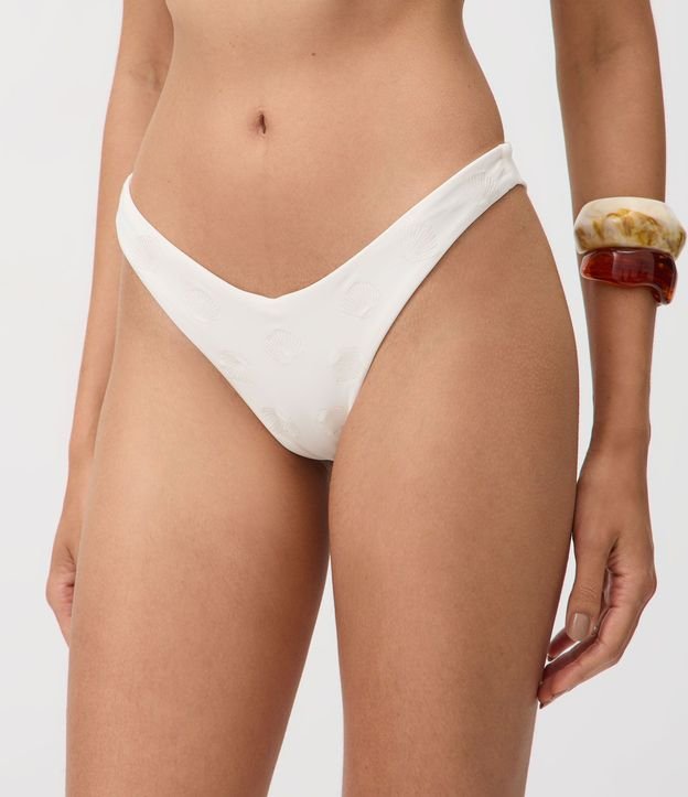 Bikini Bombacha Pernera Alta con Bordado y Efecto Levanta Pompis 2