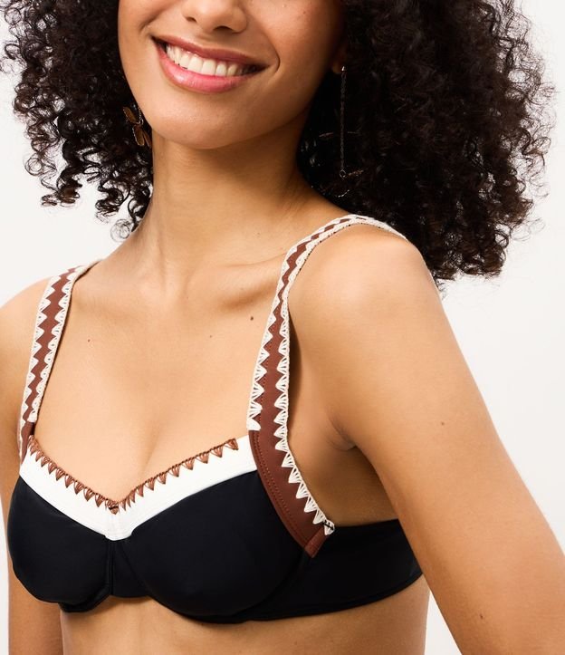Bikini Top Media Taza en Microfibra con Detalles Contrastantes 3