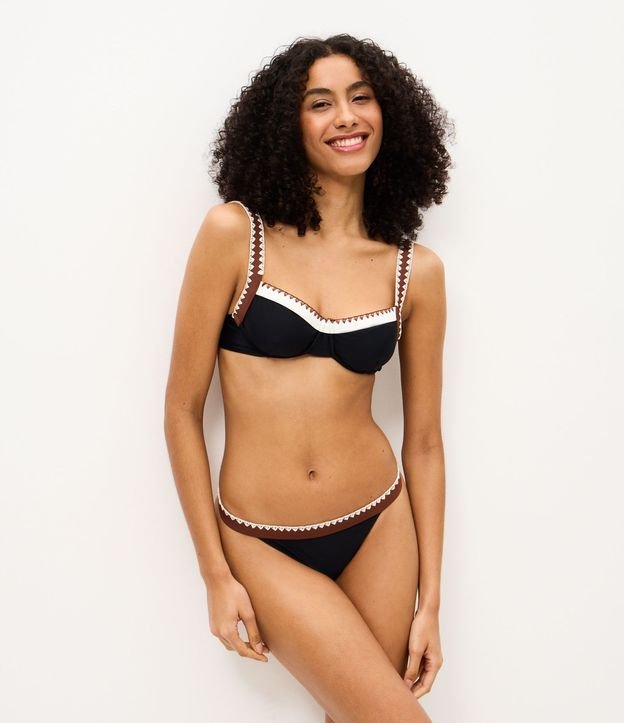 Bikini Top Media Taza en Microfibra con Detalles Contrastantes 5
