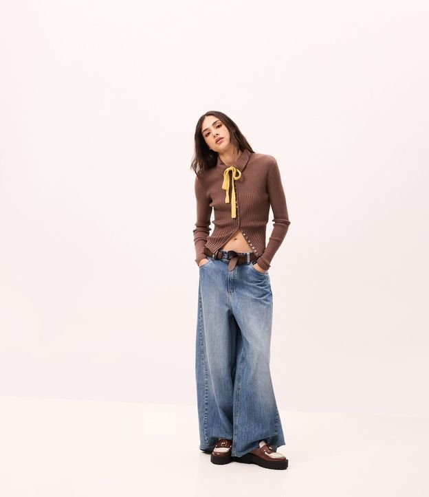 Pantalón Pantalona en Jeans con Detallamento Delantero y Cintura Alta 2
