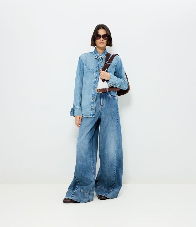 Pantalón Pantalona en Jeans con Detallamento Delantero y Cintura Alta