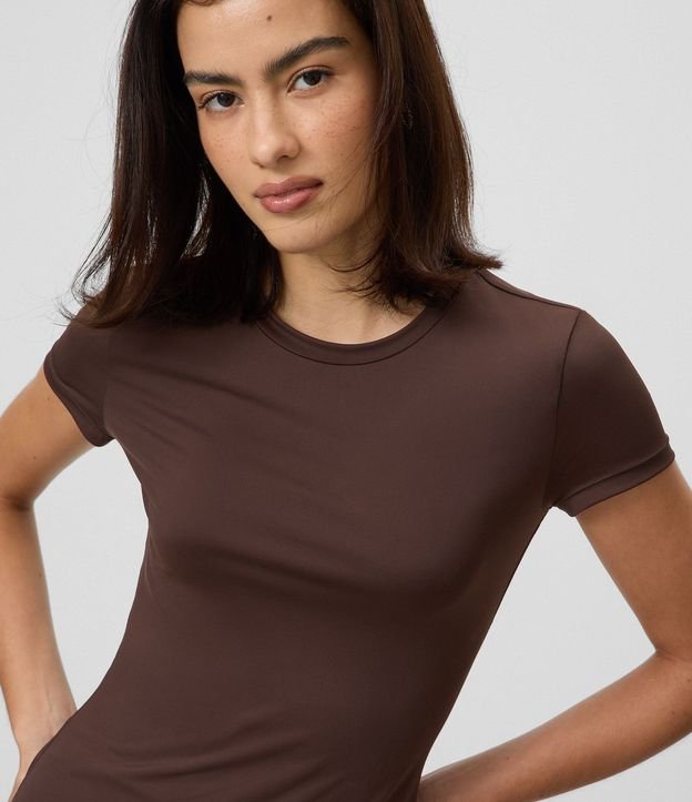 Remera Deportiva en Microfibra con Manga Corta 6