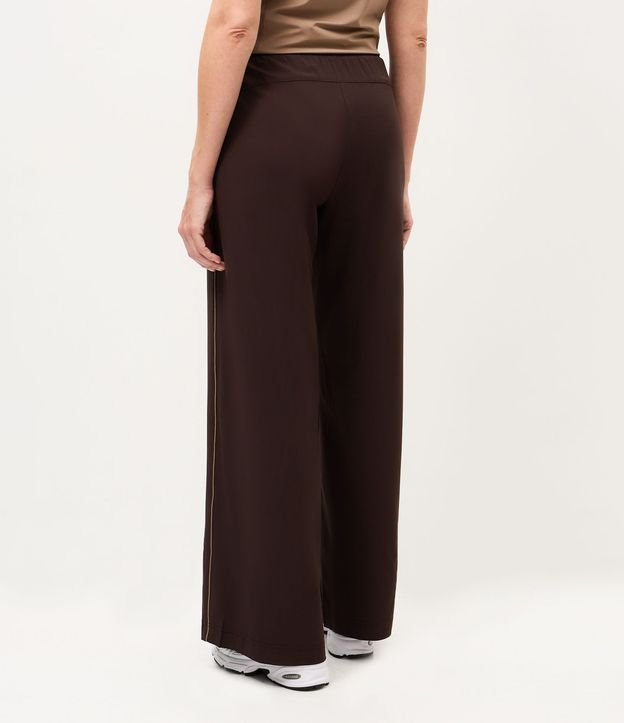 Pantalón Recto Deportivo con Friso Contrastante 4