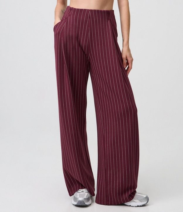 Pantalón Recto Deportivo en Microfibra con Estampa Rayada 2