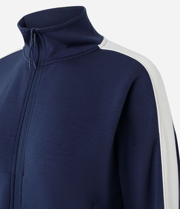 Campera Deportiva en Microfibra con Recorte Contrastante 6