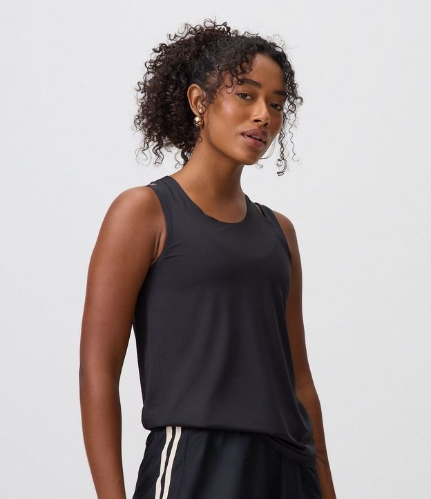 Musculosa Deportiva en Microfibra con Respirabilidad