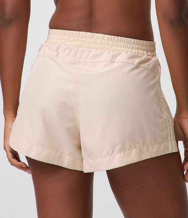 Bermuda Runner Deportiva con Rayas Laterales 4