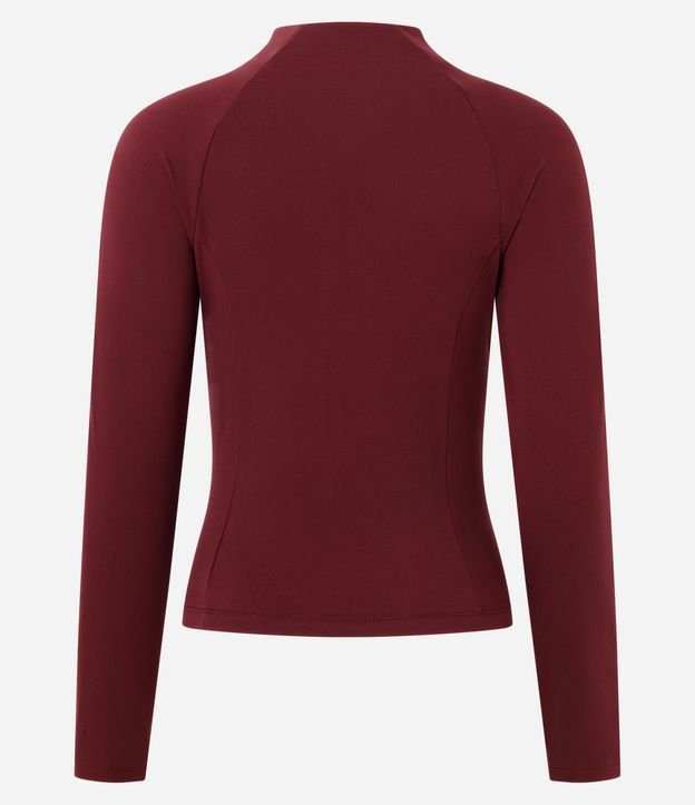 Campera Deportiva Justa en Microfibra con Bolsillos y Raya Contrastante 7