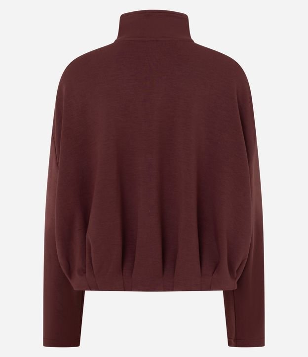 Campera en Modal con Cuello Alto y Pliegues en el Ruedo 6