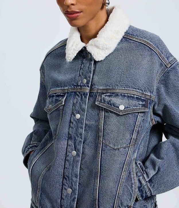Campera Trucker en Jeans con Cuello Sherpa 3