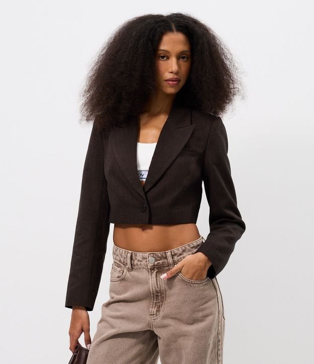 Blazer Cropped Sastre en de Cuadros con Abotonado Único