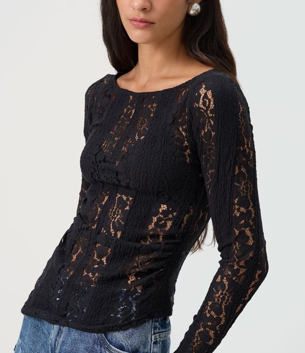 Blusa Asimétrica Manga Larga en Encaje con Fruncido Lateral 3