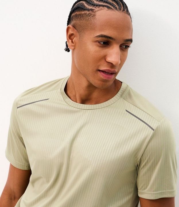Remera Deportiva Regular con Tecnologia Dry