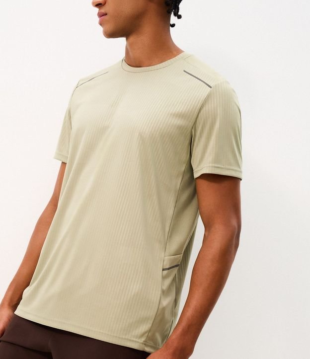 Remera Deportiva Regular con Tecnologia Dry 5