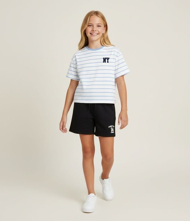 Remera Infantil Boxy Rayada con Bordado – Talle 7 a 16 años