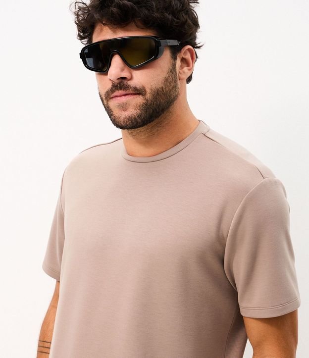 Remera Comfort Deportiva en Tech Fleece con Tecnologia Dry 4